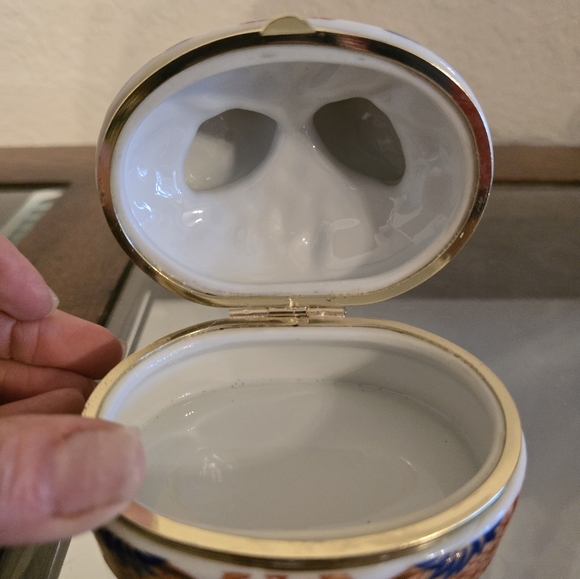 Porclain hand painted love bird trinket box Andrea by Sadek - Picture 11 of 12